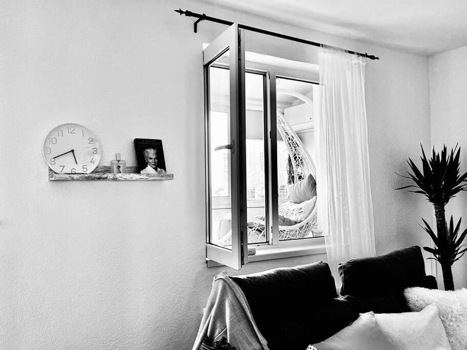City View Studio In The Heart Of Bucharest Lägenhet Exteriör bild
